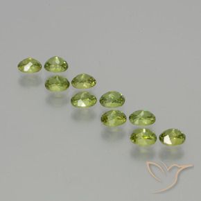 Shop natural 2.31ct Vert jaunâtre Grenat démantoïde gems, ovale, from Namibie at GemSelect. In stock, global shipping!