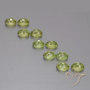 Shop natural 2.66ct Medium Light Green Grenat démantoïde gems, ovale, from Namibie at GemSelect. In stock, global shipping!
