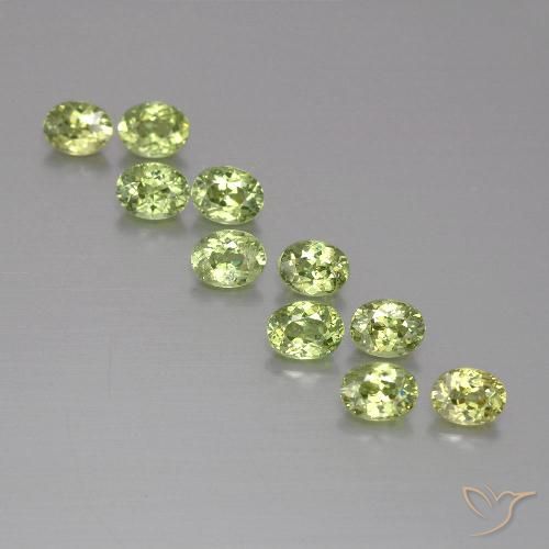 2.08ctw Naturel Olive verte Grenat démantoïde, ovale, VS