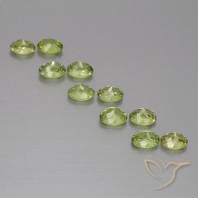 Shop natural 2.08ct Olive verte Grenat démantoïde gems, ovale, from Namibie at GemSelect. In stock, global shipping!