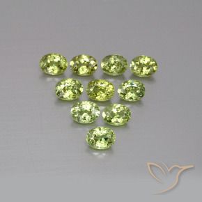 Shop natural 2.08ct Vert chaud et terreux Grenat démantoïde gems, ovale, from Namibie at GemSelect. In stock, global shipping!