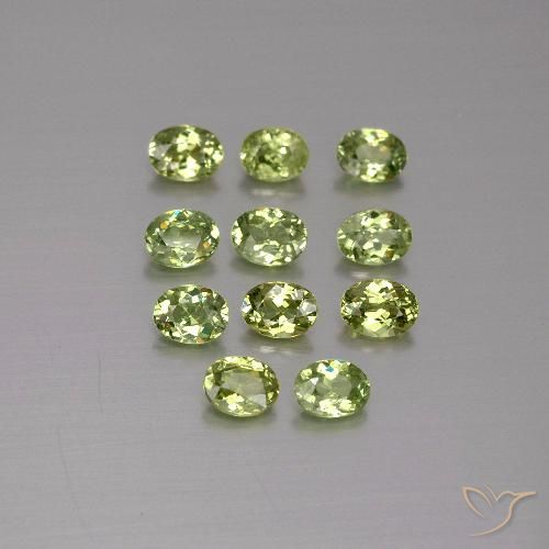 1.83ctw Naturel Olive verte Grenat démantoïde, ovale, VS
