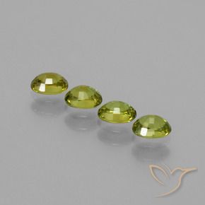 Shop natural 1.02ct Medium Light Green Grenat démantoïde gems, ovale, from Namibie at GemSelect. In stock, global shipping!