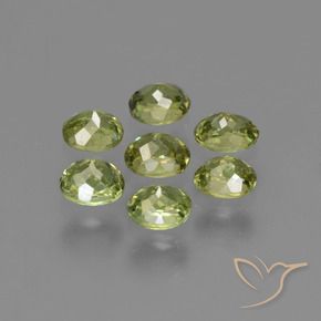 Shop natural 1.61ct Forêt verte Grenat démantoïde gems, ovale, from Namibie at GemSelect. In stock, global shipping!