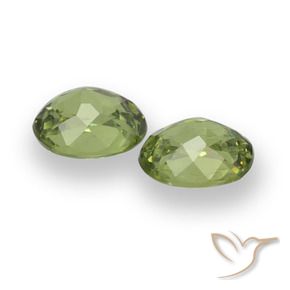 Achetez naturel 0.88ct Vert forêt léger Grenat Démantoïde gems, Coupe ovale, En provenance Namibie chez GemSelect. En stock, livraison internationale!
