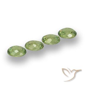 Shop natural 1.23ct Vert chaud Grenat démantoïde gems, ovale, from Namibie at GemSelect. In stock, global shipping!