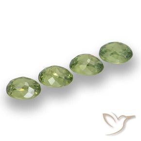 Shop natural 1.31ct Vert chaud Grenat démantoïde gems, ovale, from Namibie at GemSelect. In stock, global shipping!