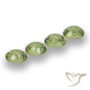 Shop natural 1.47ct Forêt verte Grenat démantoïde gems, ovale, from Namibie at GemSelect. In stock, global shipping!