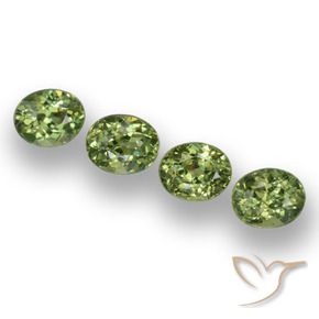Shop natural 1.65ct Vert chaud Grenat démantoïde gems, ovale, from Namibie at GemSelect. In stock, global shipping!