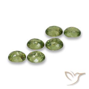 Shop natural 2.04ct Forêt verte Grenat démantoïde gems, ovale, from Namibie at GemSelect. In stock, global shipping!
