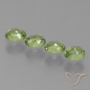 Shop natural 1.27ct Vert moyen Grenat démantoïde gems, ovale, from Namibie at GemSelect. In stock, global shipping!