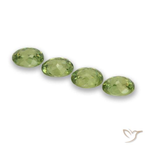 Shop natural 1.80ct Vert moyen Grenat démantoïde gems, ovale, from Namibie at GemSelect. In stock, global shipping!