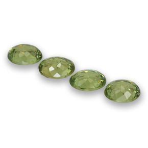 Achetez naturel 1,66ct vert grenat démantoïde gems, coupe ovale, en provenance namibie chez gemselect. en stock, livraison internationale!