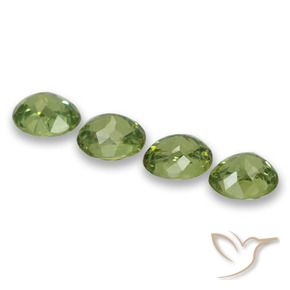 Shop natural 1.86ct Vert chaud Grenat démantoïde gems, ovale, from Namibie at GemSelect. In stock, global shipping!