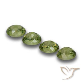 Shop natural 1.40ct Vert forêt léger Grenat démantoïde gems, ovale, from Namibie at GemSelect. In stock, global shipping!