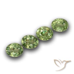 Shop natural 1.21ct Vert moyen Grenat démantoïde gems, ovale, from Namibie at GemSelect. In stock, global shipping!