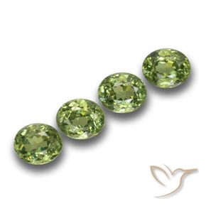 Shop natural 1.37ct Vert chaud Grenat démantoïde gems, ovale, from Namibie at GemSelect. In stock, global shipping!