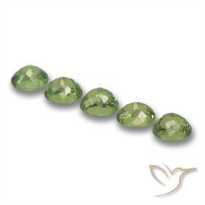Shop natural 1.82ct Vert chaud Grenat démantoïde gems, ovale, from Namibie at GemSelect. In stock, global shipping!