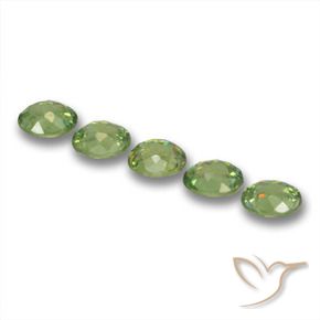Shop natural 1.35ct Forêt verte Grenat démantoïde gems, ovale, from Namibie at GemSelect. In stock, global shipping!