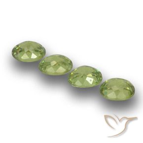 Shop natural 1.46ct Vert moyen Grenat démantoïde gems, ovale, from Namibie at GemSelect. In stock, global shipping!