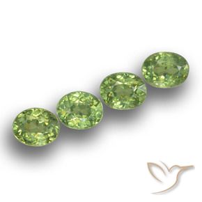 Shop natural 1.40ct Vert moyen Grenat démantoïde gems, ovale, from Namibie at GemSelect. In stock, global shipping!
