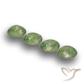 Shop natural 1.48ct Vert chaud Grenat démantoïde gems, ovale, from Namibie at GemSelect. In stock, global shipping!