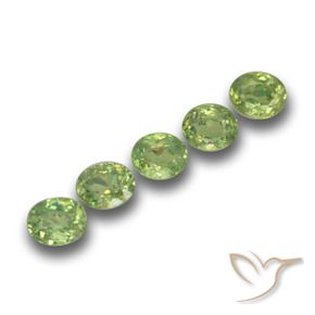 Shop natural 1.61ct Vert jaunâtre Grenat démantoïde gems, ovale, from Namibie at GemSelect. In stock, global shipping!