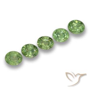 Shop natural 1.73ct Forêt verte Grenat démantoïde gems, ovale, from Namibie at GemSelect. In stock, global shipping!