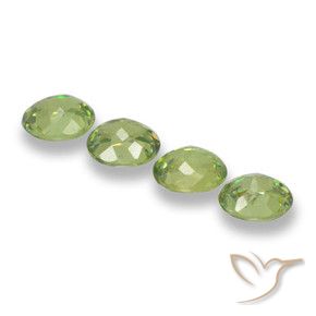 Shop natural 1.90ct Vert chaud Grenat démantoïde gems, ovale, from Namibie at GemSelect. In stock, global shipping!