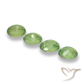 Shop natural 1.49ct Vert poire Grenat démantoïde gems, ovale, from Namibie at GemSelect. In stock, global shipping!