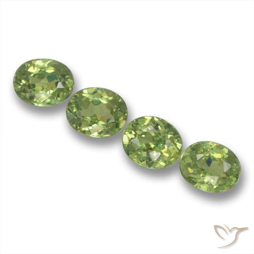 1.73ctw Naturel Vert chaud Grenat démantoïde, ovale, VS
