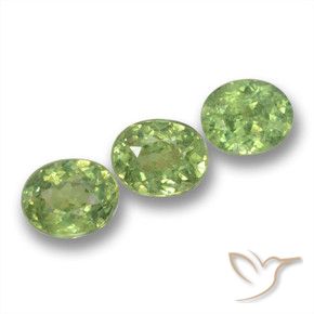 Shop natural 1.13ct Vert jaunâtre Grenat démantoïde gems, ovale, from Namibie at GemSelect. In stock, global shipping!