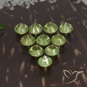 Shop natural 1.77ct Vert vif et léger Grenat démantoïde gems, Tour, from Namibie at GemSelect. In stock, global shipping!