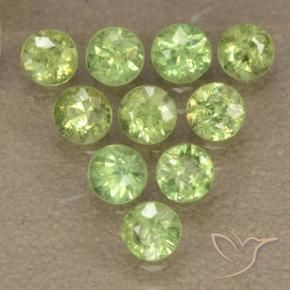 Shop natural 1.75ct Vert clair Grenat démantoïde gems, Tour, from Namibie at GemSelect. In stock, global shipping!