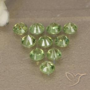 Shop natural 1.75ct Vert clair Grenat démantoïde gems, Tour, from Namibie at GemSelect. In stock, global shipping!