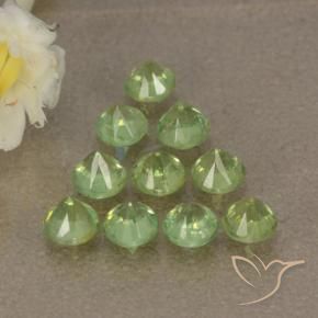 Shop natural 1.75ct Vert lime léger Grenat démantoïde gems, Tour, from Namibie at GemSelect. In stock, global shipping!