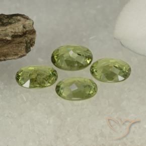 Shop natural 1.47ct Olive verte Grenat démantoïde gems, ovale, from Namibie at GemSelect. In stock, global shipping!