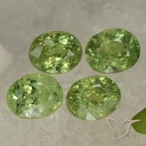 Shop natural 1.84ct Vert poire Grenat démantoïde gems, ovale, from Namibie at GemSelect. In stock, global shipping!