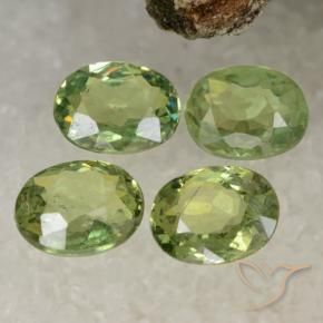 Shop natural 1.40ct Vert poire Grenat démantoïde gems, ovale, from Namibie at GemSelect. In stock, global shipping!