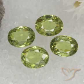 Shop natural 1.44ct Vert jaunâtre Grenat démantoïde gems, ovale, from Namibie at GemSelect. In stock, global shipping!