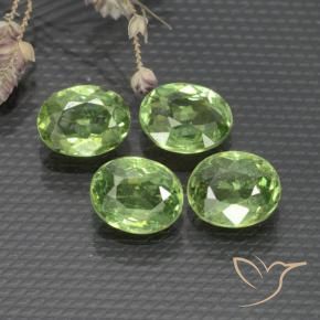 Shop natural 1.50ct Vert chaud Grenat démantoïde gems, ovale, from Namibie at GemSelect. In stock, global shipping!