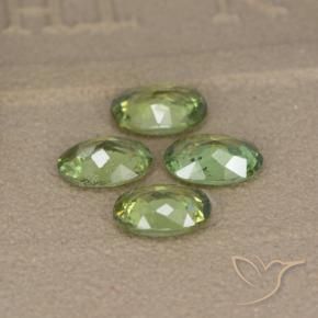 Shop natural 2.14ct Forêt verte Grenat démantoïde gems, ovale, from Namibie at GemSelect. In stock, global shipping!