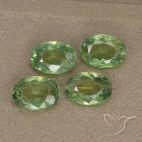 Shop natural 2.34ct Forêt verte Grenat démantoïde gems, ovale, from Namibie at GemSelect. In stock, global shipping!