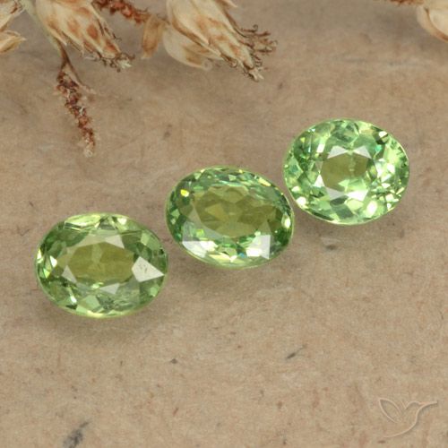 0.88ctw Naturel Vert poire Grenat démantoïde, ovale, VS-SI