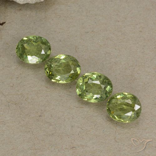 1.35ctw Naturel Vert jaunâtre Grenat démantoïde, ovale, VS-SI