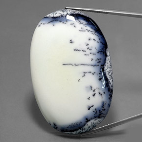 Calcédoine dendritique multicolore naturelle coupe ovale, 130,05 ct, opaque
