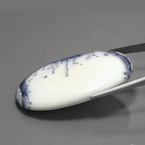 Calcédoine dendritique multicolore naturelle coupe ovale, 130,05 ct, opaque
