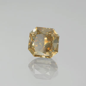 Diamant or naturelle taille émeraude, 2,74 ct, SI