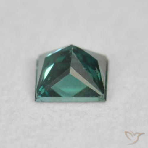 Diamant Vert naturelle Carré, 0.06 ct, VVS-VS
