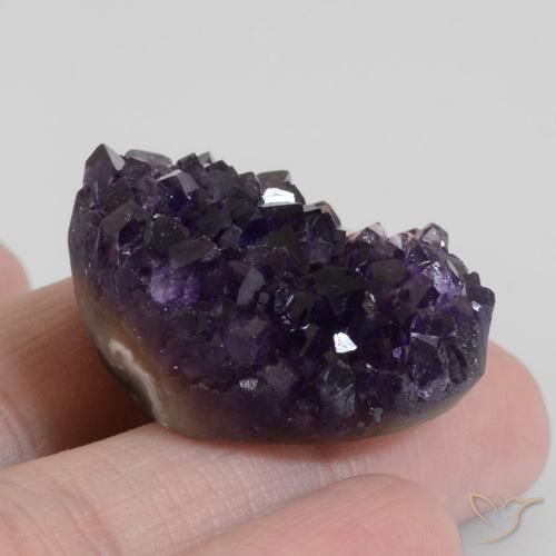 Druse d'améthyste violet naturelle forme fantaisie, 73,57 ct, opaque